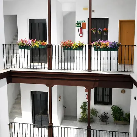 Teodosio Free Parking & Ac Sevilla