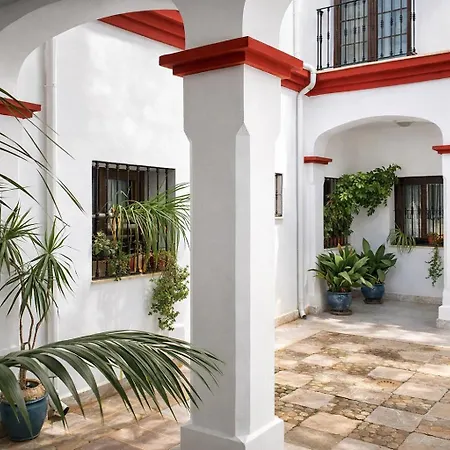 Teodosio Free Parking & Ac * Sevilla
