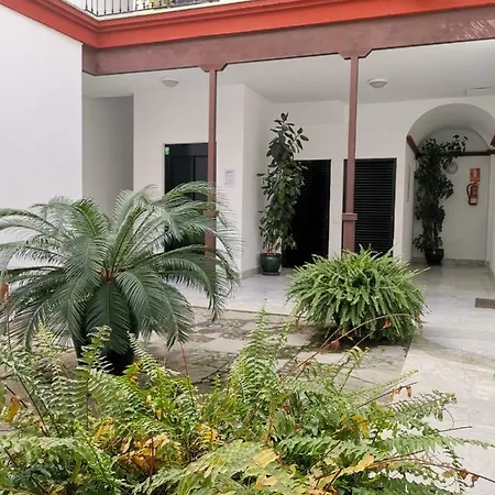Teodosio Free Parking & Ac Seville