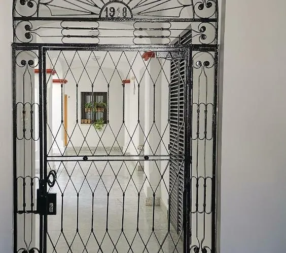 Teodosio Free Parking & Ac Appartement *